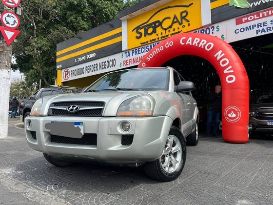 HYUNDAI TUCSON 2.0 MPFI GLS 16V 143CV 2WD GASOLINA 4P AUTOMÁTICO HYUNDAI TUCSON 2.0 MPFI GLS 16V 143CV 2WD GASOLINA 4P AUTOMÁTICO